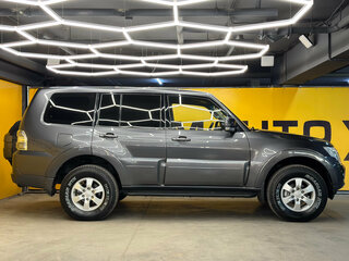 2014 Mitsubishi Pajero IV Рестайлинг 1, серый, 2199000 рублей, вид 4