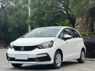 2021 Honda Fit IV, белый, 1080000 рублей, вид 1