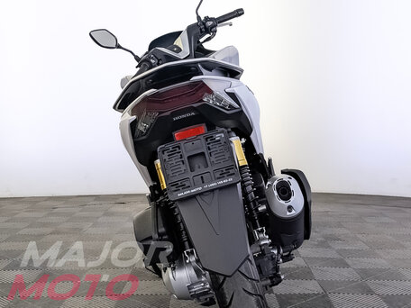 2026 Honda PCX 160, белый, 499900 рублей, вид 3