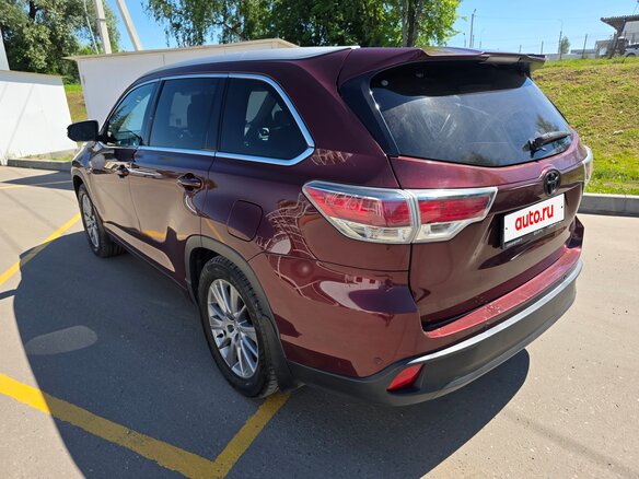 2014 Toyota Highlander III (XU50), красный, 2550000 рублей - вид 10