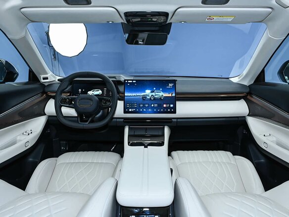 2026 Lynk & Co 08 EM-P 38.2 kWh I Рестайлинг, серебристый, 5960000 рублей - вид 4