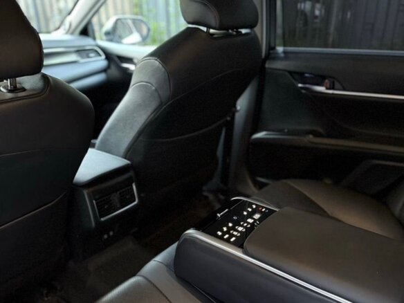2021 Toyota Camry VIII (XV70) Рестайлинг, белый, 3400000 рублей - вид 6