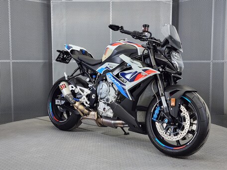 2023 BMW M 1000 R, белый, 1999000 рублей, вид 2