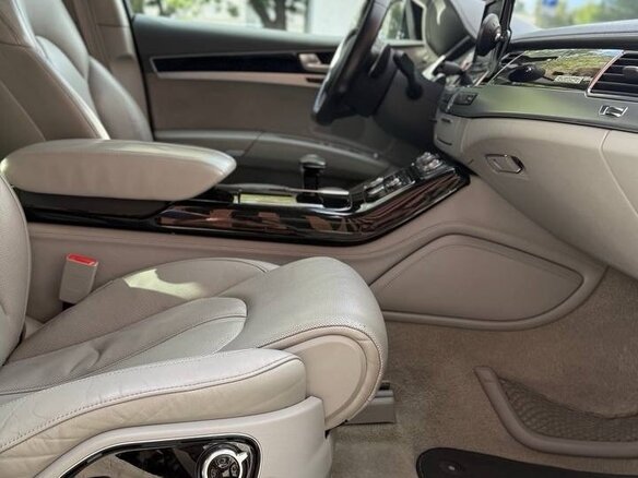 2013 Audi A8 Long III (D4), синий, 2300000 рублей - вид 19