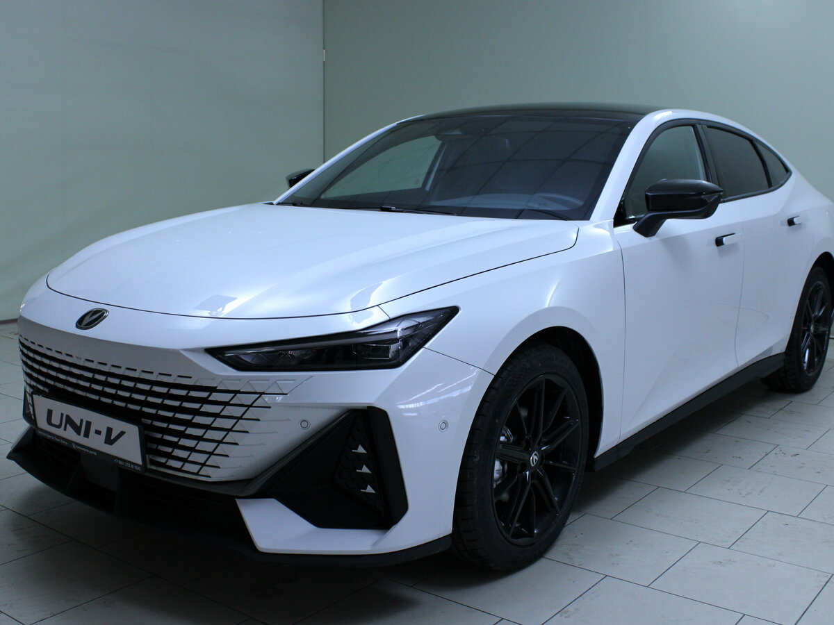 Открыть фотографии: Changan UNI-V I