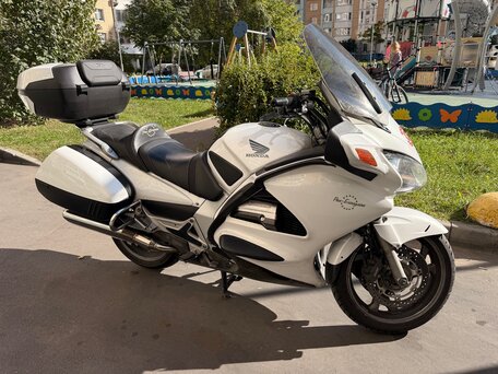 2006 Honda ST 1300, белый, 700000 рублей, вид 4