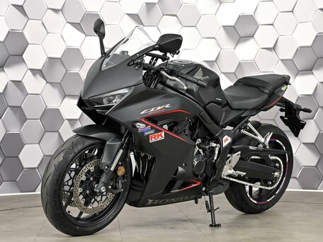 2025 Honda CBR 650R, чёрный, 1239000 рублей, вид 2