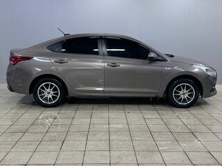2019 Hyundai Solaris II, коричневый, 900000 рублей, вид 4