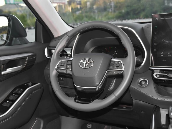 2026 Toyota Highlander IV (XU70), чёрный - вид 12