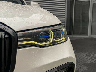 2021 BMW X7 40d I (G07), белый, 7290000 рублей, вид 4