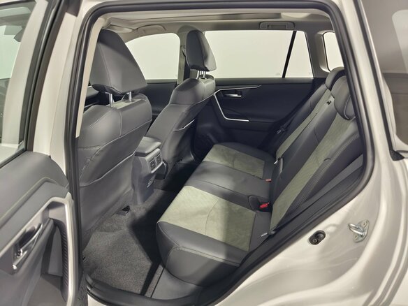 2025 Toyota RAV4 V (XA50), белый - вид 21
