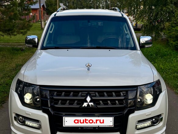 2019 Mitsubishi Pajero IV Рестайлинг 2, белый - вид 5