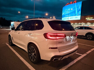 2019 BMW X5 30d IV (G05/G18), белый, 5350000 рублей, вид 5
