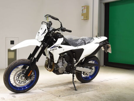 2026 Suzuki DR-Z 400 SM, белый, 995000 рублей, вид 4