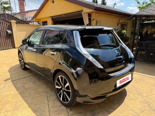 2015 Nissan Leaf (EM57) I (ZE0/AZE0), чёрный, 1185000 рублей, вид 3
