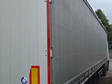 2017 DAF XF 105, белый, 5500000 рублей, вид 5