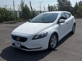2014 Volvo V40 II, белый, 1100000 рублей, вид 1