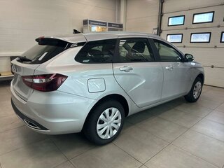 2026 Lada (ВАЗ) Vesta SW I Рестайлинг (NG), серебристый, 1915000 рублей, вид 3