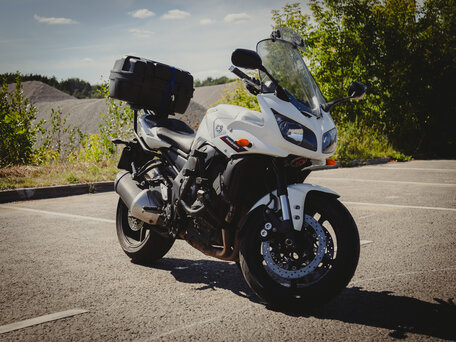 2012 Yamaha FZ1, белый, 500000 рублей, вид 1