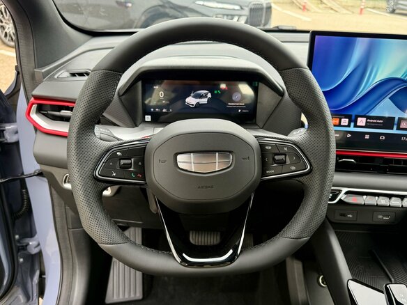 2026 Geely Coolray I Рестайлинг 2, фиолетовый, 2929990 рублей - вид 14