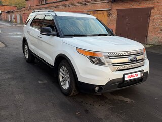 2014 Ford Explorer V, белый, 1680000 рублей, вид 4