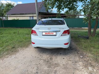 2013 Hyundai Solaris I, белый, 650000 рублей, вид 4