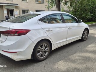 2018 Hyundai Elantra VI (AD), белый, 1750000 рублей, вид 3