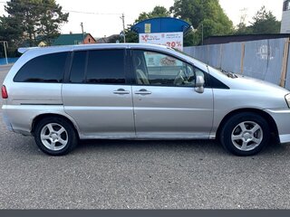 2001 Nissan Liberty, серебристый, 260000 рублей, вид 2