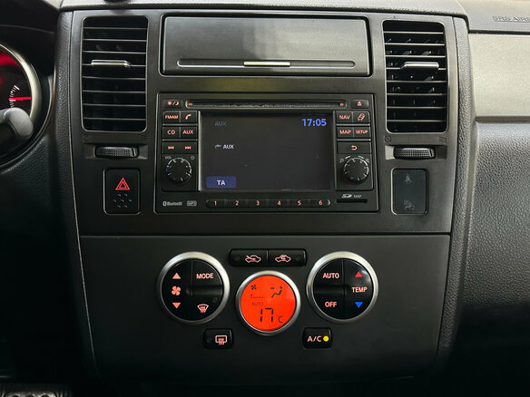 2012 Nissan Tiida I Рестайлинг, красный, 720000 рублей - вид 14