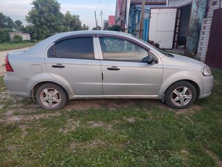 2010 Chevrolet Aveo I Рестайлинг, серый, 400000 рублей, вид 3