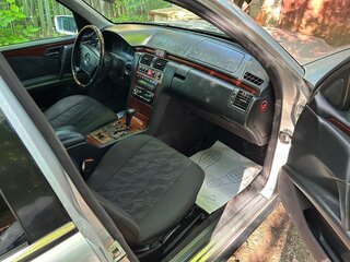 1997 Mercedes-Benz E-Класс 220 II (W210, S210), серебристый, 620000 рублей, вид 5