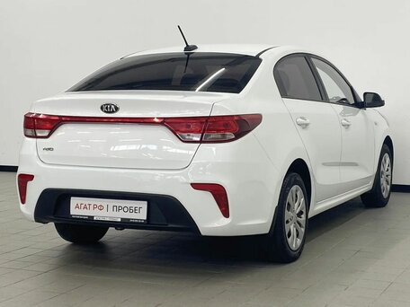 2017 Kia Rio IV, белый, 1249000 рублей, вид 5