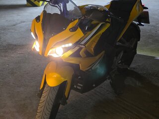 Bajaj Pulsar RS 200