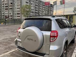 2011 Toyota RAV4 Long III (XA30) Рестайлинг, серебристый, 1300000 рублей, вид 4