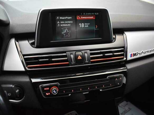 2017 BMW 2 серии Active Tourer 218i F45, чёрный, 830000 рублей - вид 6