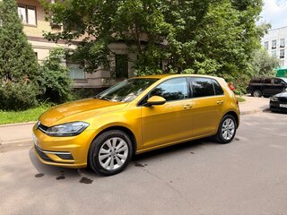 2018 Volkswagen Golf VII Рестайлинг, жёлтый, 1850000 рублей, вид 1