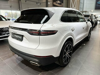 2018 Porsche Cayenne III, белый, 4490000 рублей, вид 5