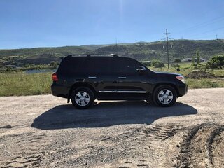 2013 Toyota Land Cruiser 200 Series Рестайлинг 1, чёрный, 3550000 рублей, вид 1