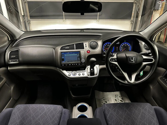 2009 Honda Stream II Рестайлинг, белый, 1290000 рублей - вид 12