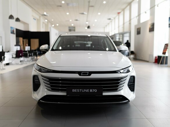 2024 Bestune B70 I Рестайлинг, белый, 2844000 рублей - вид 1