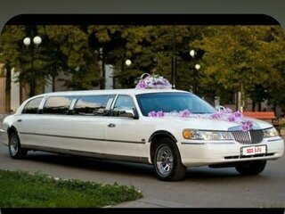2001 Lincoln Town Car III, белый, 320000 рублей, вид 3