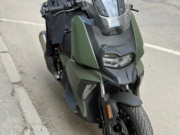 2019 BMW C 400 X, зелёный, 440000 рублей - вид 2