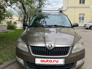 2013 Skoda Roomster I Рестайлинг, коричневый, 1100000 рублей, вид 2