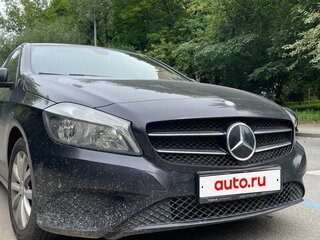 2014 Mercedes-Benz A-Класс 180 III (W176), фиолетовый, 1280000 рублей, вид 2