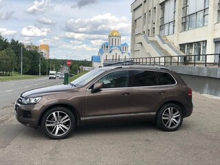 2010 Volkswagen Touareg II, коричневый, 1999999 рублей, вид 4