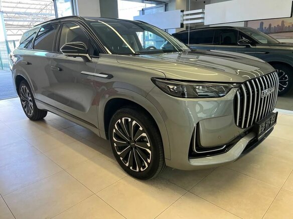 2024 Jaecoo J8, серый, 3000000 рублей - вид 2