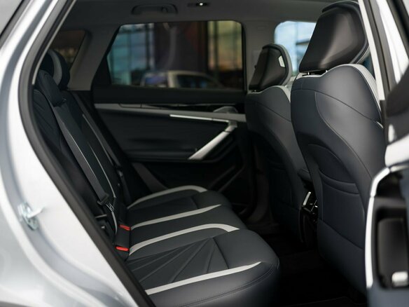 2026 Geely Atlas II, серебристый, 4229990 рублей - вид 16
