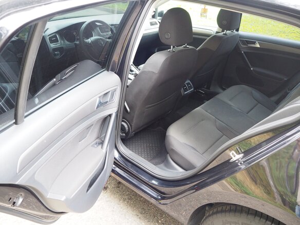 2013 Volkswagen Golf VII, чёрный, 1050000 рублей - вид 14