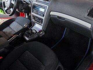 2011 Skoda Octavia II (A5) Рестайлинг, красный, 700000 рублей, вид 4
