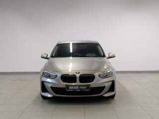 2022 BMW 1 серии 120i III (F52) Рестайлинг, серый, 2990000 рублей, вид 2
